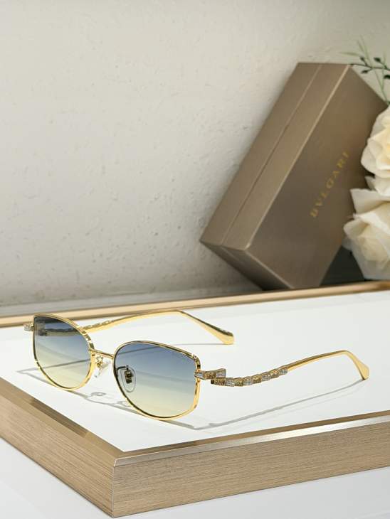 Picture of Bvlgari Sunglasses _SKUfw80880789fw